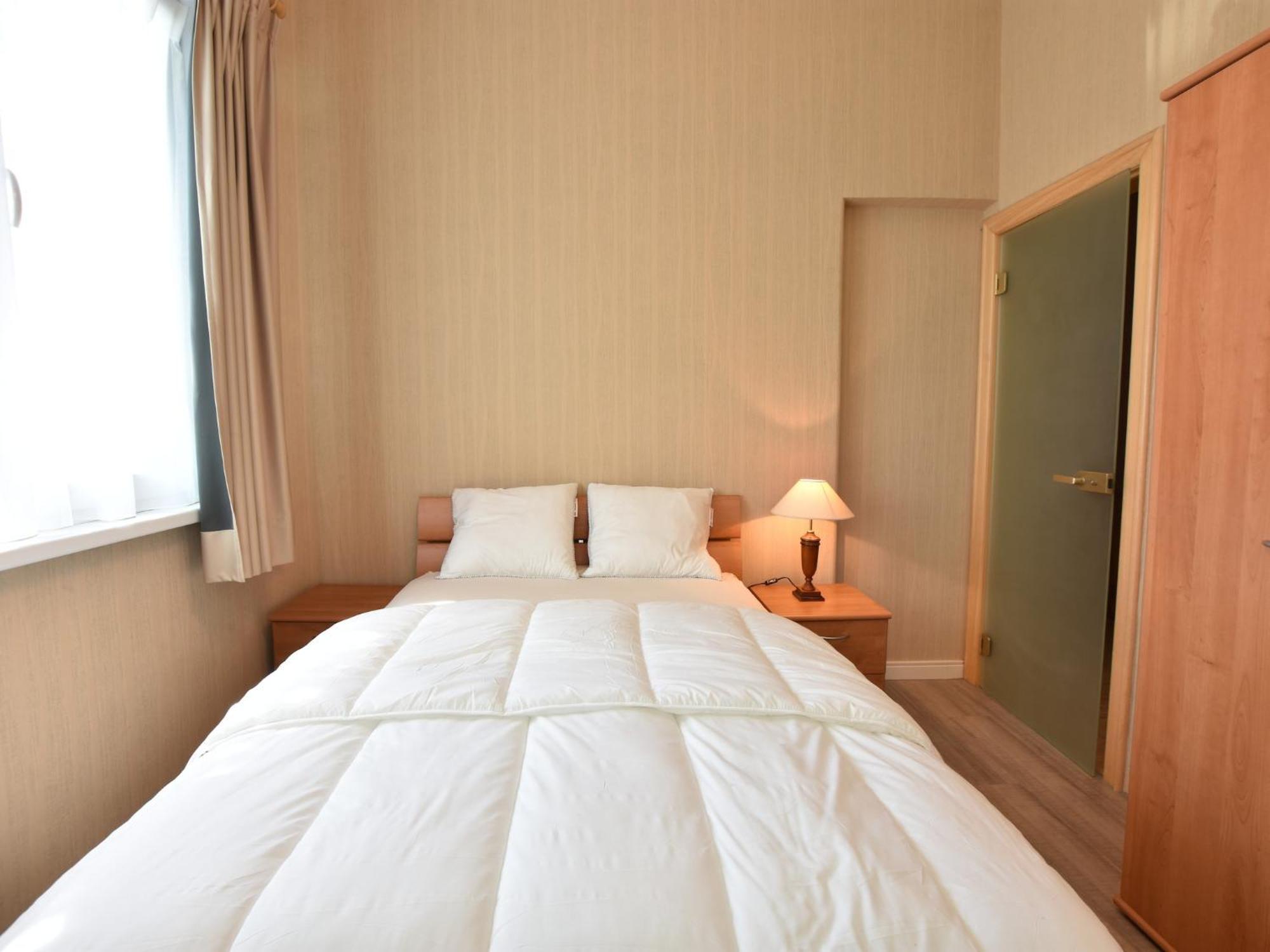 Former Hotel In The Centre And At 50 Metres From The Beach In Panne De Panne Exterior photo